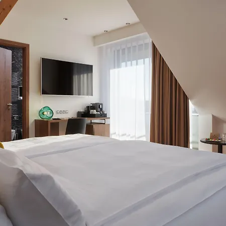 Passage Hotel 4*
