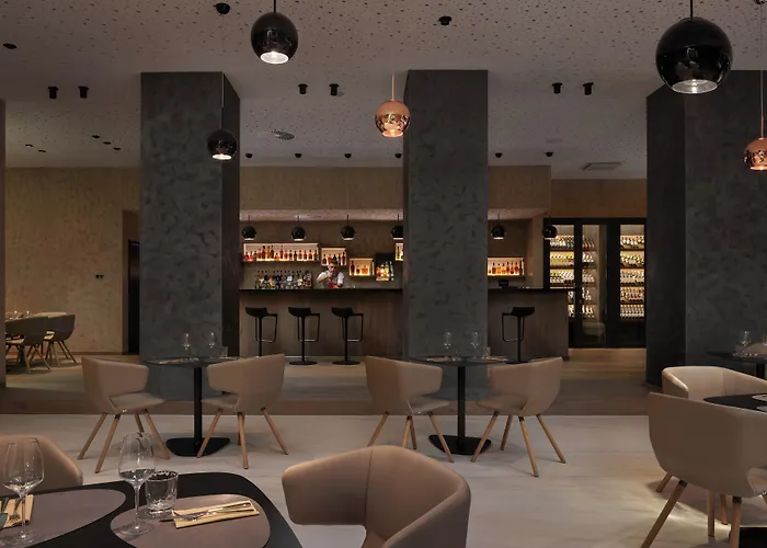 Passage Hotel 4*